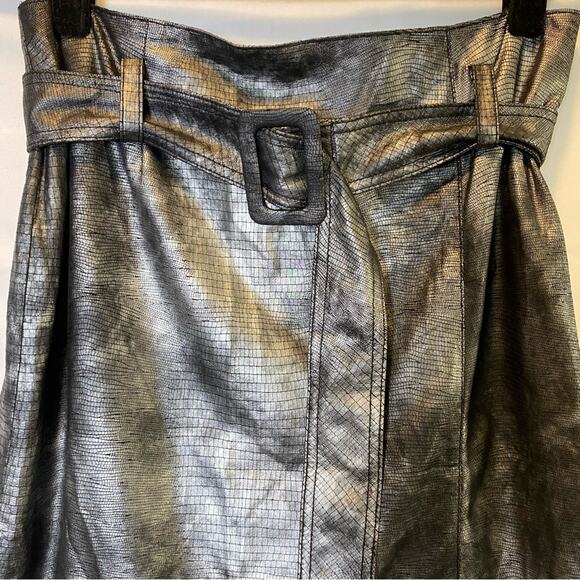 Think Tank Women’s Faux Leather Skirt Size 4 Silver Reptile  Print Belted Mini - Picture 2 of 13